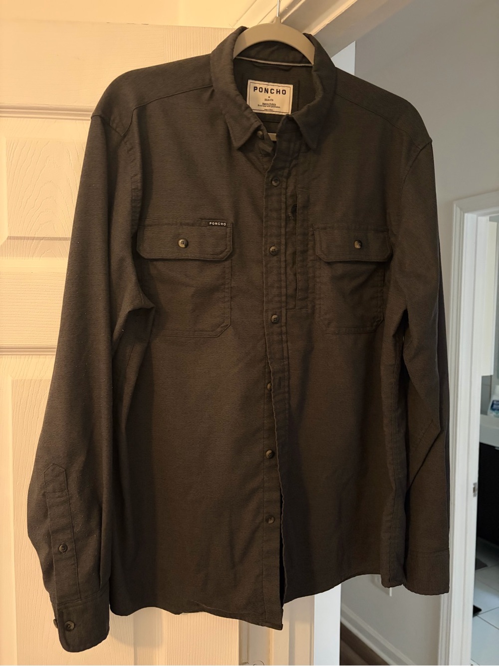PONCHO Men’s Charcoal Long-Sleeve Button-Down Shirt